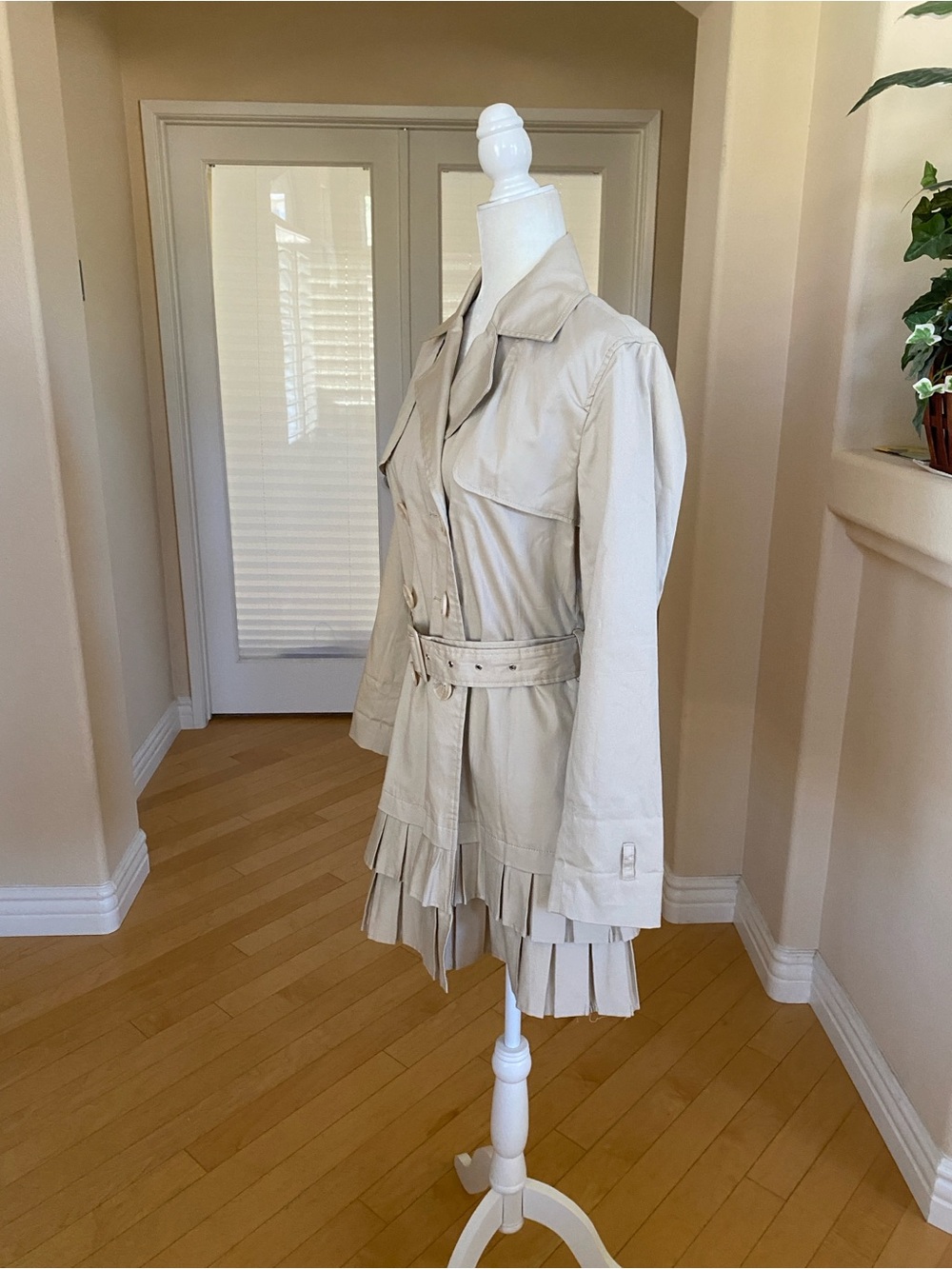 Women’s Cream Belted Double-Breasted Trench Coat - Picture 8 of 8